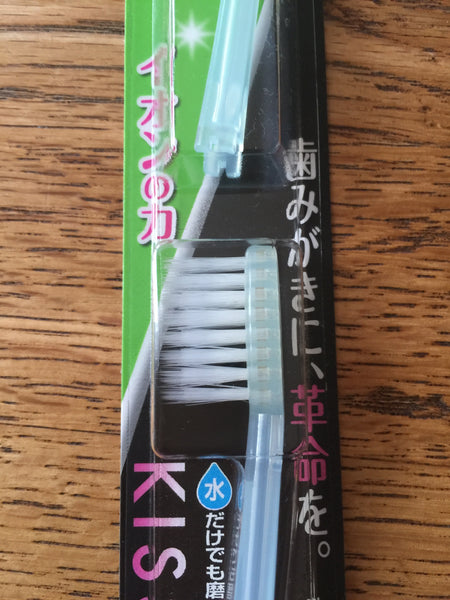Ionen-Zahnbürste: Zwei Ersatzbürsten – sensitiv in blau/transparent